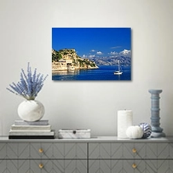 «Остров Корфу. Греция» в интерьере современной гостиной с голубыми деталями
