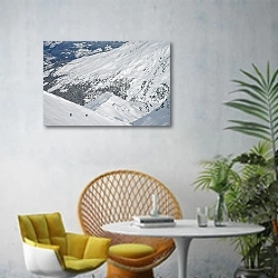 «Французские Альпы. Вид на долину» в интерьере современной гостиной с желтым креслом