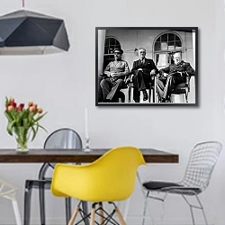 «История в черно-белых фото 860» в интерьере столовой в скандинавском стиле с яркими деталями