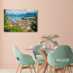 «Швейцария, Люцерн. Вид с горы на город и озеро» в интерьере современной столовой в пастельных тонах