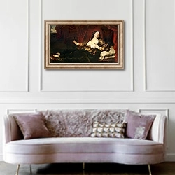 «Death of Cleopatra VII» в интерьере гостиной в классическом стиле над диваном