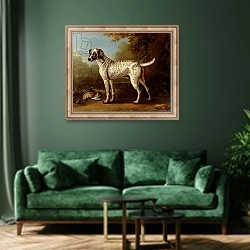 «Grey spotted hound, 1738» в интерьере зеленой гостиной над диваном