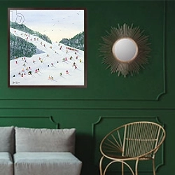 «Ski-vening, 1995» в интерьере классической гостиной с зеленой стеной над диваном