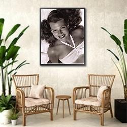 «Hayworth, Rita 10» в интерьере комнаты в стиле ретро с плетеными креслами