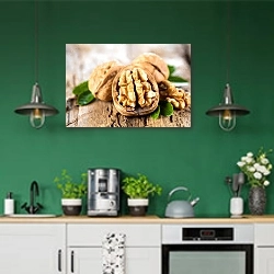 «Грецкие орехи» в интерьере кухни с зелеными стенами