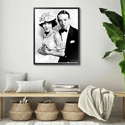 «Astaire, Fred 7» в интерьере комнаты в стиле ретро с плетеными корзинами