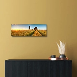 «Летняя панорама с пшеничным полем» в интерьере современной квартиры над комодом
