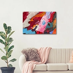 «Мазки абстрактной картины» в интерьере современной светлой гостиной над диваном