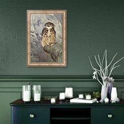 «Horned Owl» в интерьере прихожей в зеленых тонах над комодом