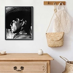 «Brando, Marlon (Viva Zapata)» в интерьере в стиле ретро над комодом