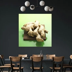 «Корень имбиря на тарелке» в интерьере столовой с черными стенами