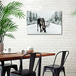 «Лось в зимнем лесу» в интерьере столовой в скандинавском стиле с кирпичной стеной