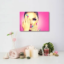 «Девушка с красочными разноцветными ногтями» в интерьере салона красоты