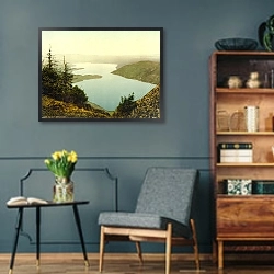 «Швейцария. Цугское озеро» в интерьере гостиной в стиле ретро в серых тонах