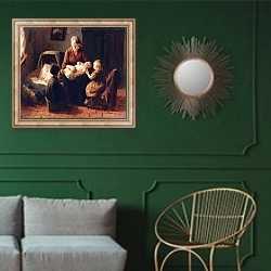 «Забавный ребенок» в интерьере классической гостиной с зеленой стеной над диваном