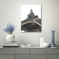 «Вид снизу на Эйфелеву башню» в интерьере современной гостиной с голубыми деталями