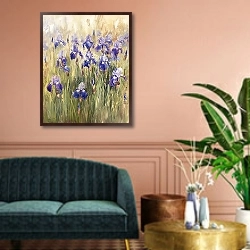 «Vanishing irises» в интерьере классической гостиной над диваном