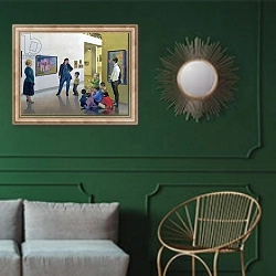 «The Art Lesson, Calais» в интерьере классической гостиной с зеленой стеной над диваном