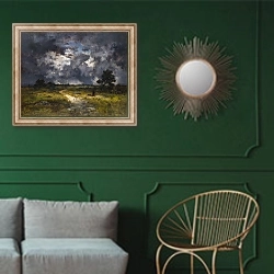 «Штормовой закат 2» в интерьере классической гостиной с зеленой стеной над диваном