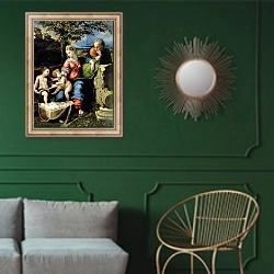 «The Holy Family of the Oak Tree, c.1518» в интерьере классической гостиной с зеленой стеной над диваном