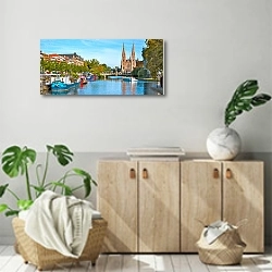 «Франция, Страсбург. Вид на реку» в интерьере современной комнаты над комодом