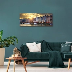 «Франция, Онфлер. Панорама набережной» в интерьере современной гостиной в бирюзовых тонах