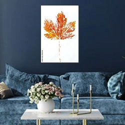 «Оранжевый отпечаток кленового листа» в интерьере современной гостиной в синем цвете