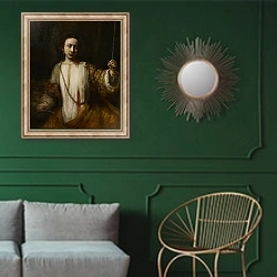 «Lucretia, 1666» в интерьере классической гостиной с зеленой стеной над диваном