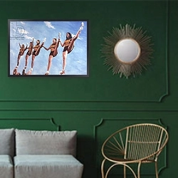 «Florida State Cheerleaders, 2002» в интерьере классической гостиной с зеленой стеной над диваном