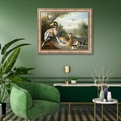 «Ducks in a River Landscape» в интерьере гостиной в зеленых тонах