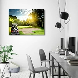 «Поле для игры в гольф в лучах солнца» в интерьере современного офиса в минималистичном стиле
