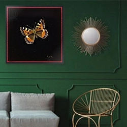 «Small tortoiseshell butterfly, 1998» в интерьере классической гостиной с зеленой стеной над диваном