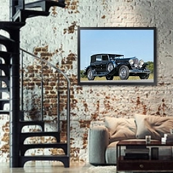 «Duesenberg J Convertible Sedan by Murphy '1929» в интерьере двухярусной гостиной в стиле лофт с кирпичной стеной