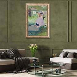 «Woman on Garden Chair, Visby» в интерьере гостиной в оливковых тонах