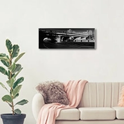 «Лефортовский мост ПАНОРАМА BW» в интерьере современной светлой гостиной над диваном