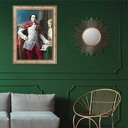 «Портрет Ричарда Майлза» в интерьере классической гостиной с зеленой стеной над диваном