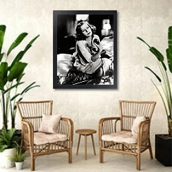 «Garbo, Greta (Grand Hotel) 2» в интерьере комнаты в стиле ретро с плетеными креслами