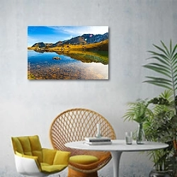 «Россия, Кавказ. Прозрачное горное озеро» в интерьере современной гостиной с желтым креслом