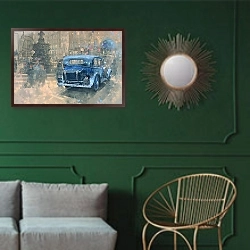 «Phantom in Piccadilly» в интерьере классической гостиной с зеленой стеной над диваном