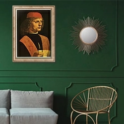 «Портрет музыканта» в интерьере классической гостиной с зеленой стеной над диваном