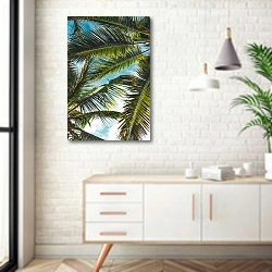 «Небо сквозь пальмовые листья» в интерьере комнаты в скандинавском стиле над тумбой