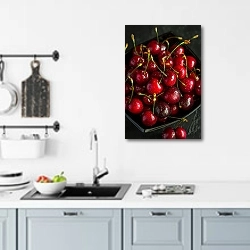 «Миска спелой черешни» в интерьере кухни над мойкой