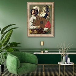 «The Duet, 1628» в интерьере гостиной в зеленых тонах