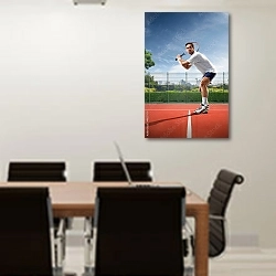 «Игрок в большой теннис» в интерьере конференц-зала над столом