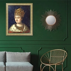 «Portrait of the Regent Sophia, 1772» в интерьере классической гостиной с зеленой стеной над диваном