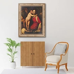 «Святое семейство с Иоанном Крестителем» в интерьере в классическом стиле над комодом