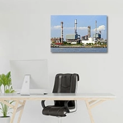 «Нефтеперерабатывающий завод 32» в интерьере офиса над рабочим местом