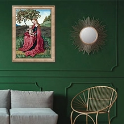 «Дева Мария с младенцем в саду» в интерьере классической гостиной с зеленой стеной над диваном