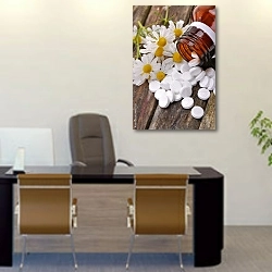 «Таблетки и ромашки» в интерьере офиса над столом начальника