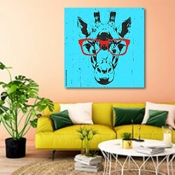 «Портрет жирафа в очках» в интерьере гостиной в стиле поп-арт с желтым диваном